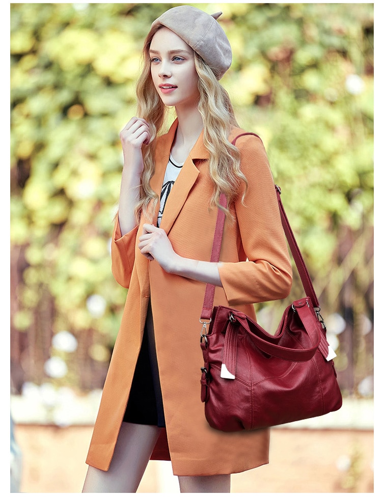 Western style leather tote bag for ladies.